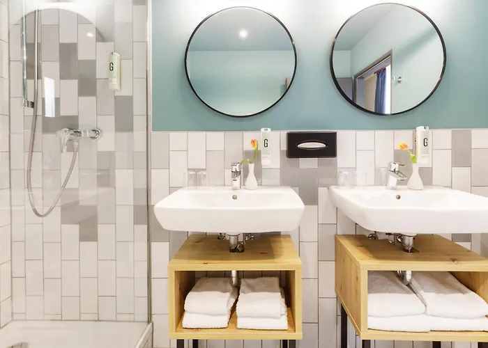 Garner By Ihg Hotel 3*